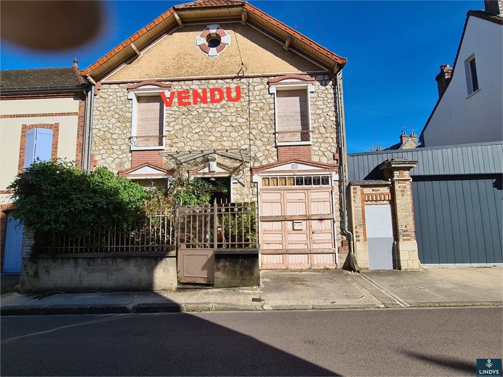 Vente Maison longère GISY LES NOBLES 149000€ LINDYS, agence